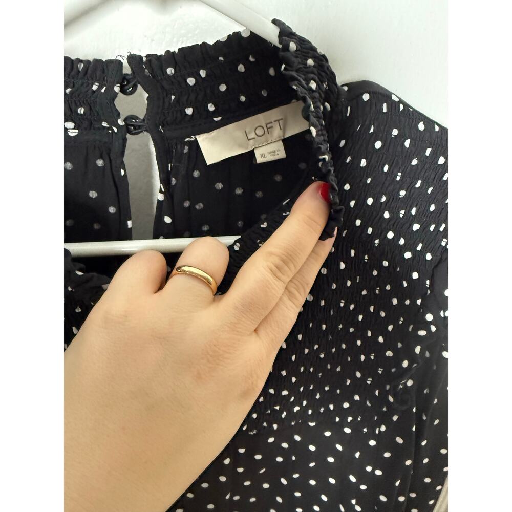 Loft Black White Polka Dot Smocked Ruffle Girly Relaxed Blouse Top Women's XL - Picture 4 of 6